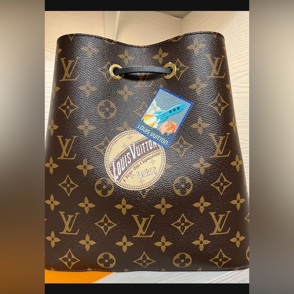 NeoNoe💕 LOUIS VUITTON 🌎 WORLD TOUR ❤️ - Picture 7 of 10